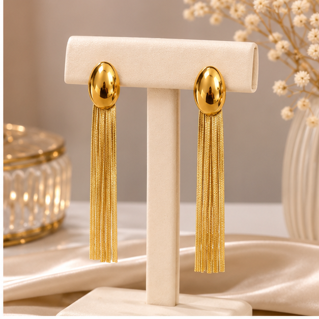 Kadın Gold Renk Oval Detaylı Uzun Püsküllü Çelik Küpe